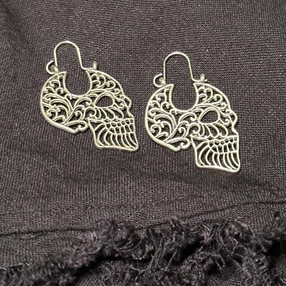 Skull Earrings